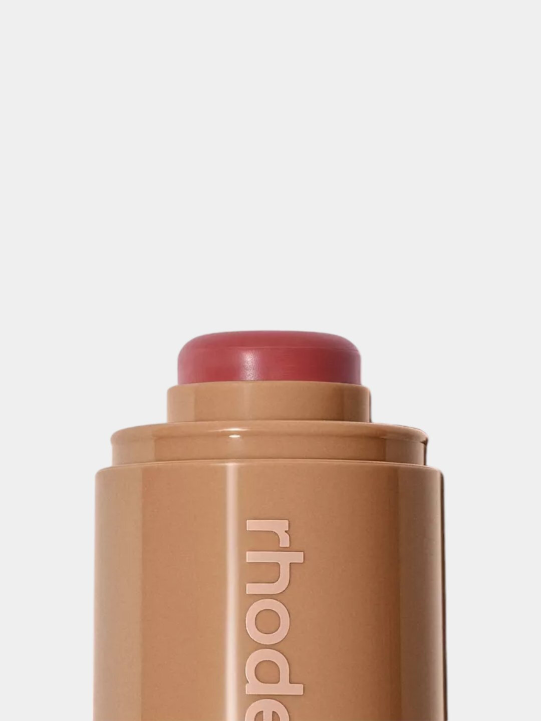 Румяна Rhode для лица Тип продукта: румяна-стик Текстура: кремовая Эффект: натуральное сияние, свежий вид кожи