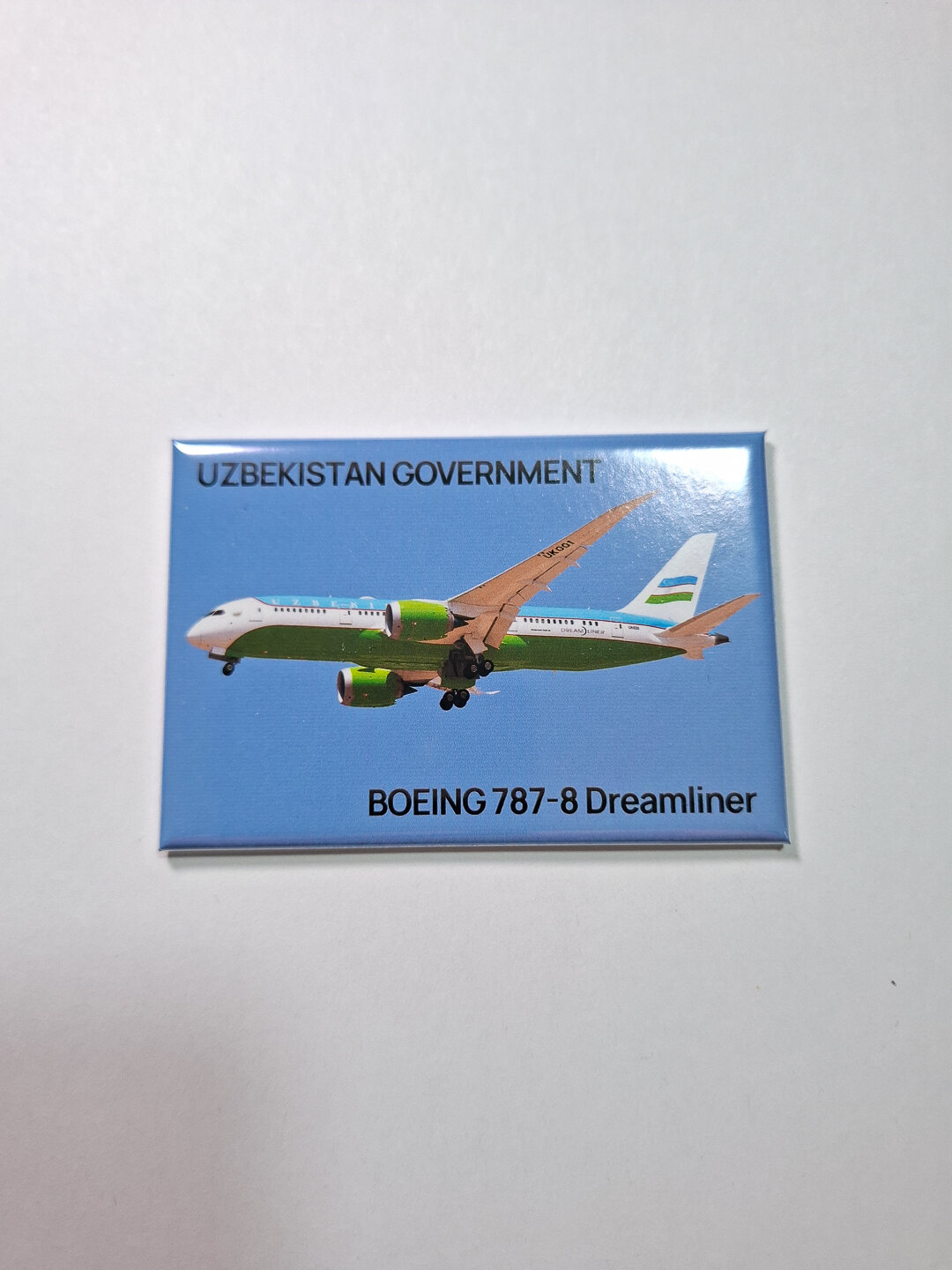 Фото магнит (авиасувенир), фото самолёта Boeing 787-8 Правительства Узбекистана, 8x5 см