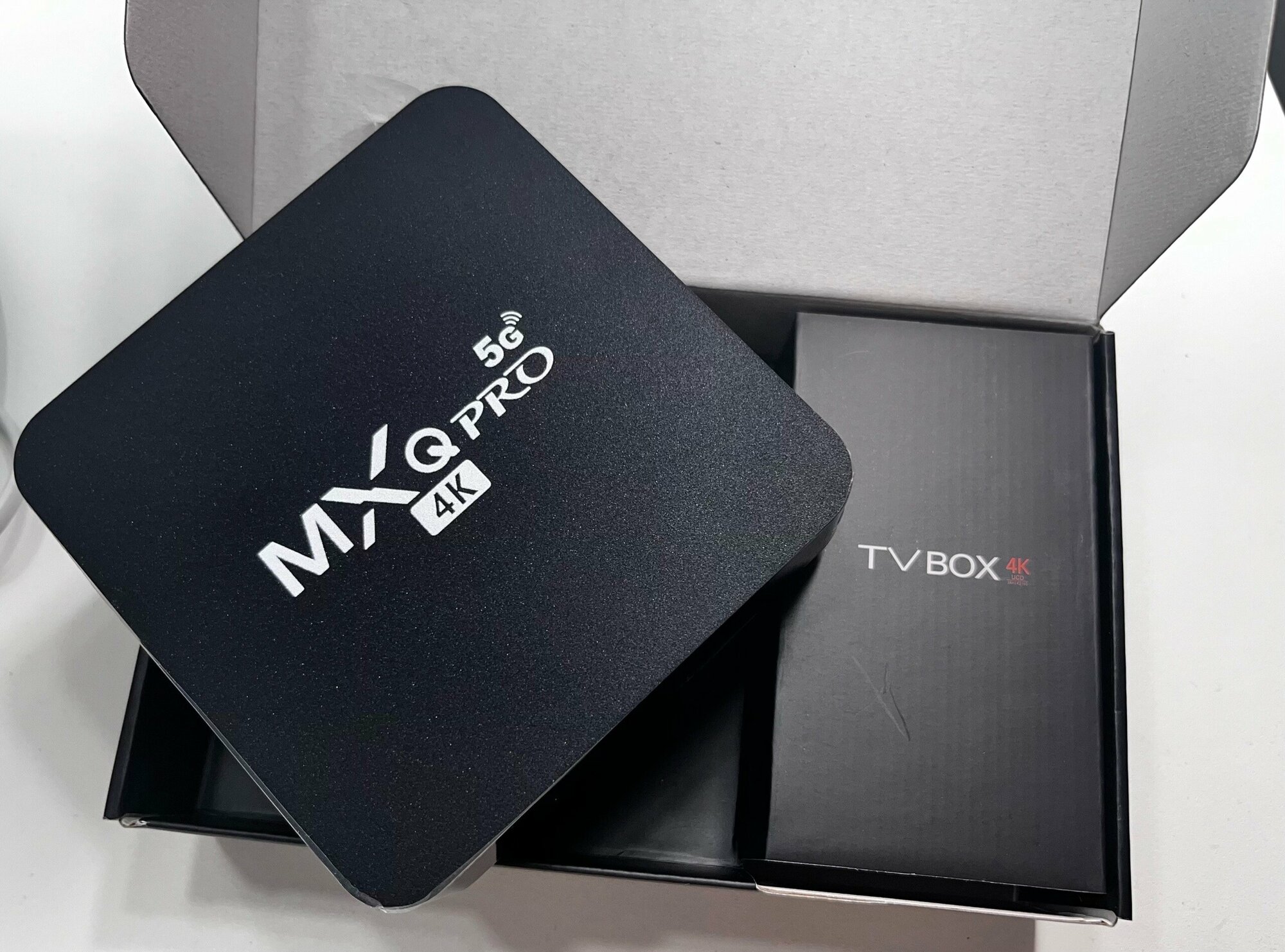 Смарт ТВ приставка цифрового телевидения Smart TV Box MXQ Pro 4K 5G / Андроид / ТВ бокс медиаплеер для дома и дачи с HDMI и Wi-Fi на Android