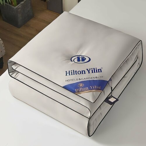 Одеяло Hilton Yilin Core Four Seasons шелковое 120x150 см 3256₽