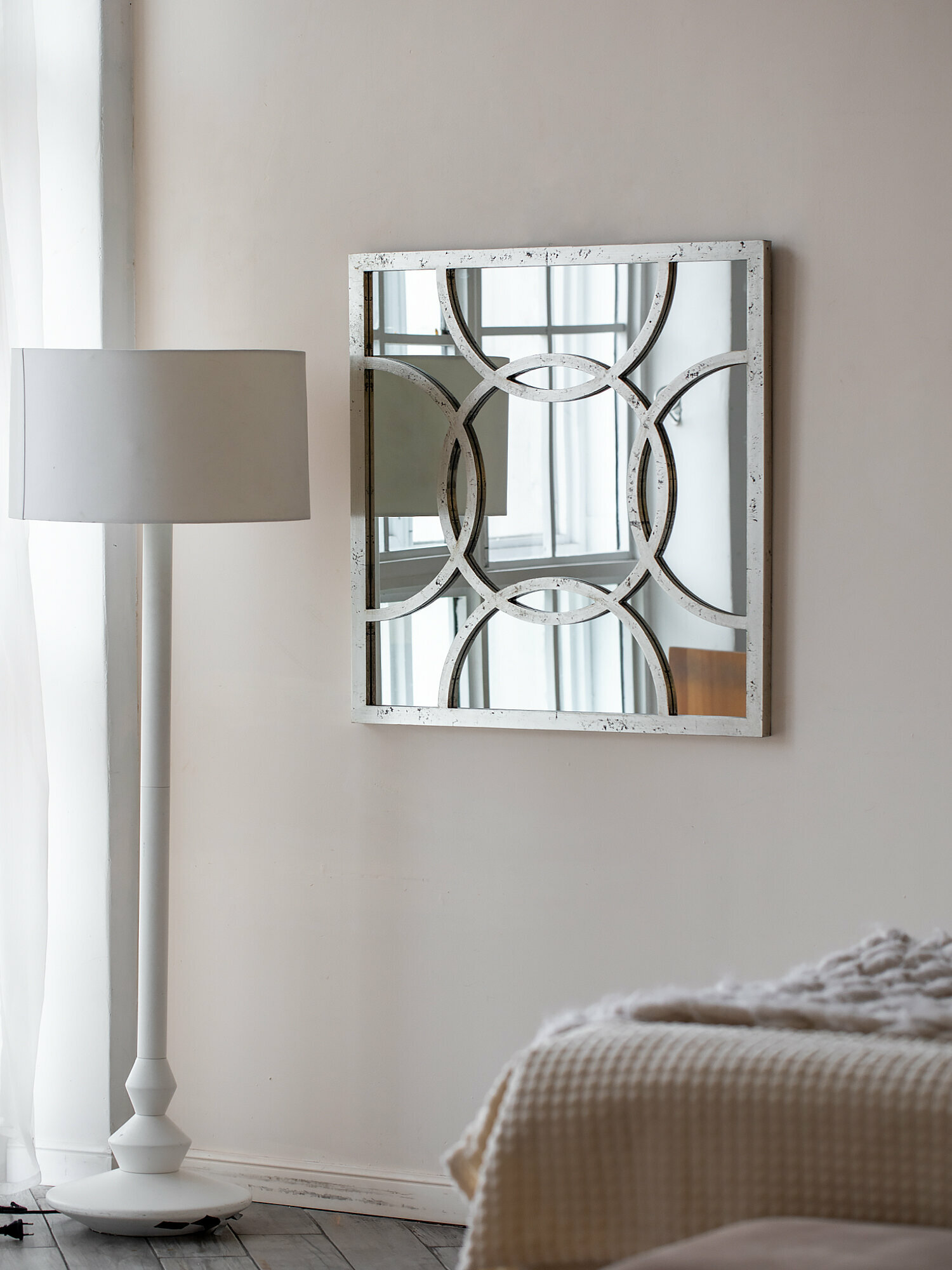 45-056 Зеркало настенное 80 х 2 х 80 см Дерево МДФ Glasar