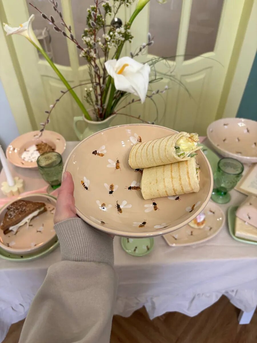 Тарелка глубокая с пчелками