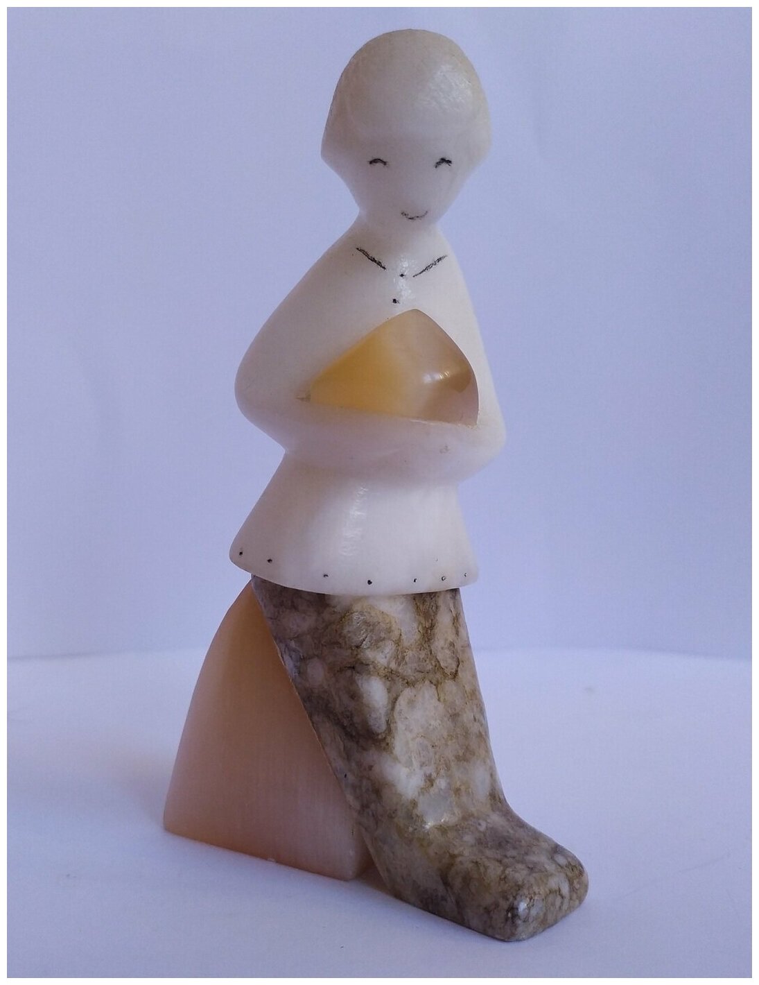 Статуэтка каменная — фото 1