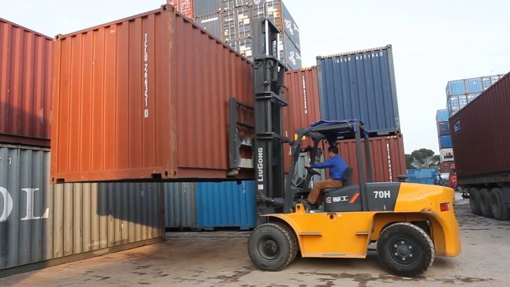 Изображение Дизельный погрузчик LIUGONG CLG2070H (7 тонн)