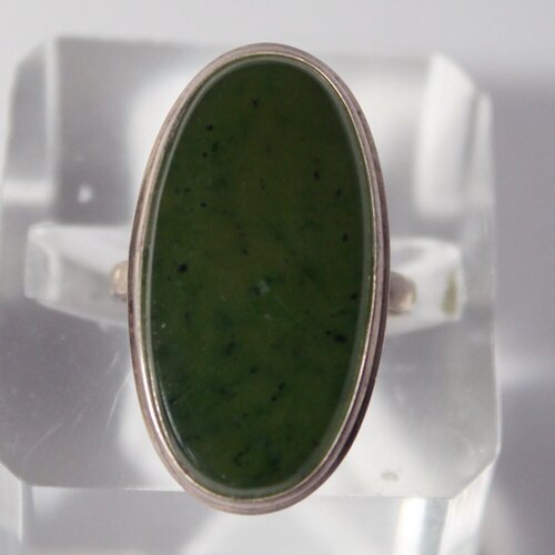 Кольцо True Stones, нефрит, размер 18, зеленый кольцо true stones гелиодор размер 18 зеленый
