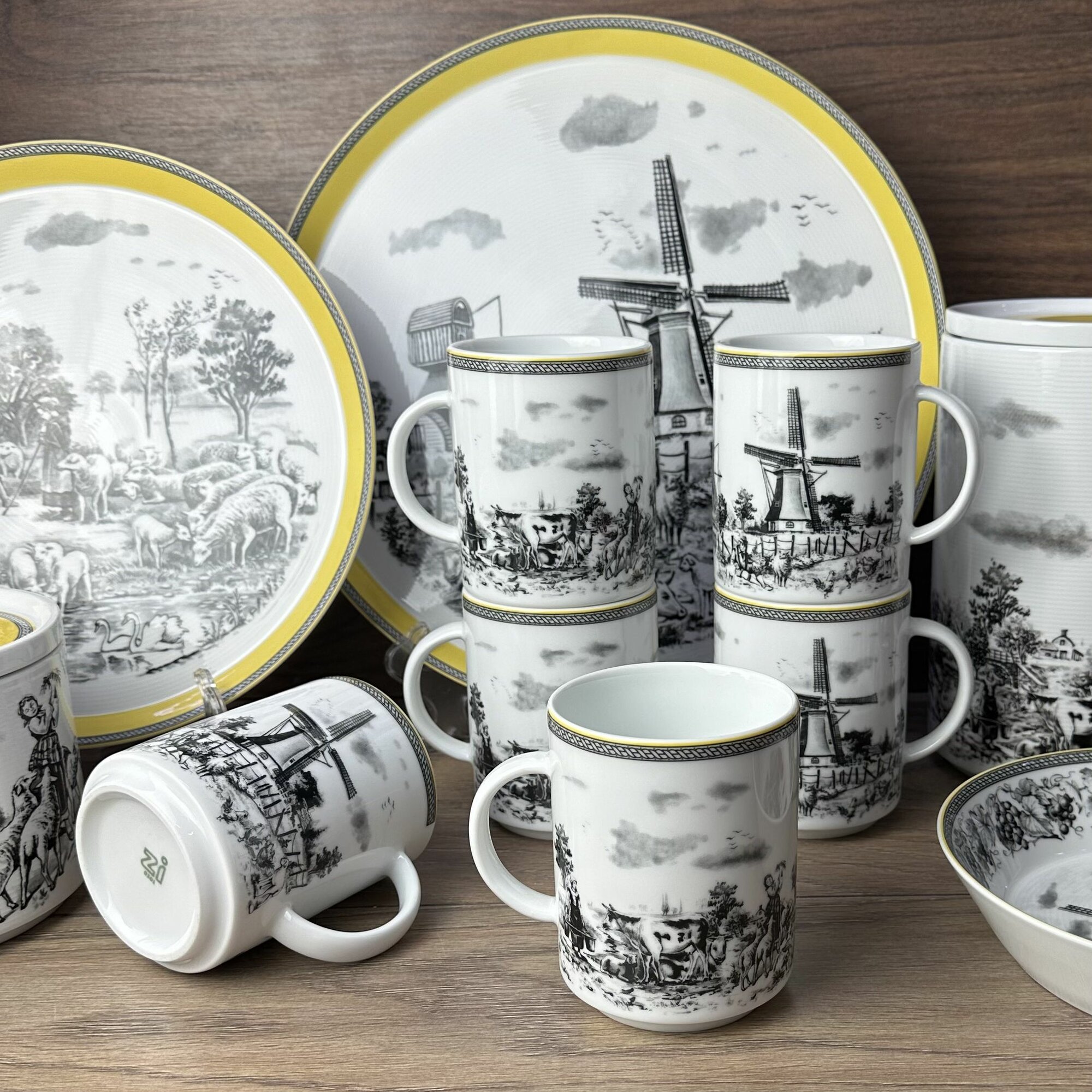 Набор из 6 гладких фарфоровых кружек 350 мл La Country Form-S Вилладж Village