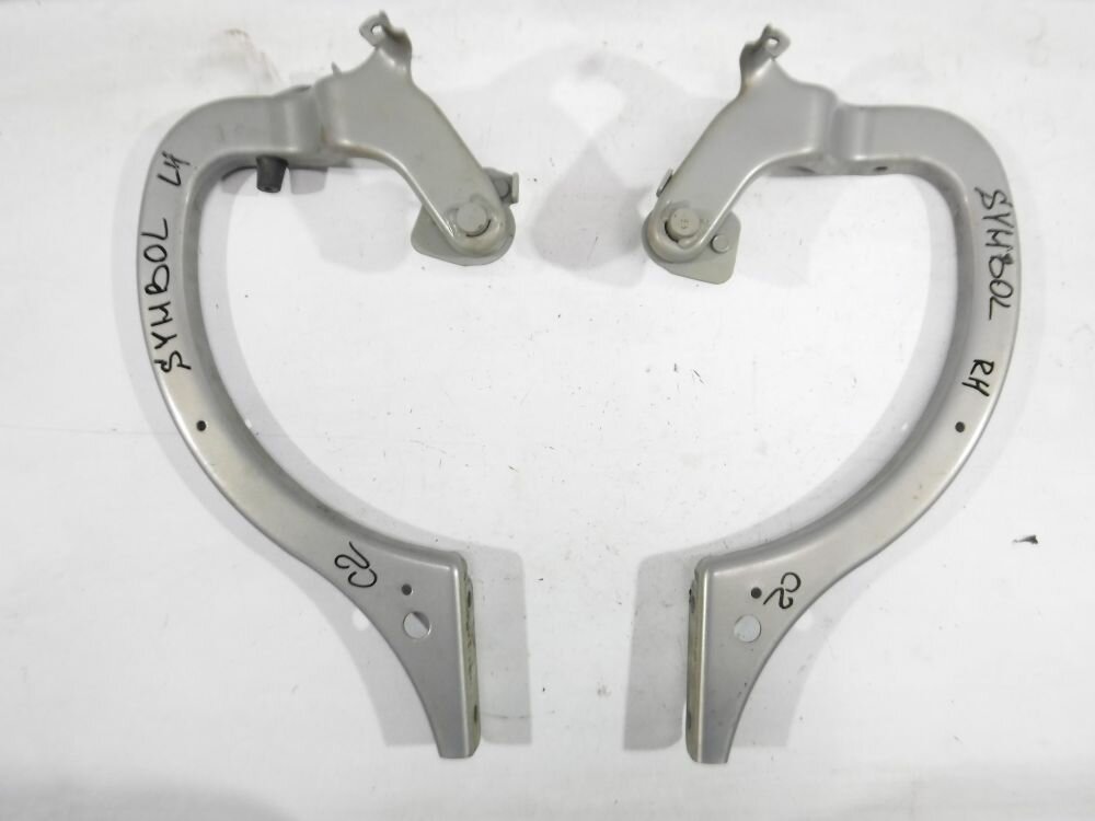 Петля крышки багажника Renault Symbol