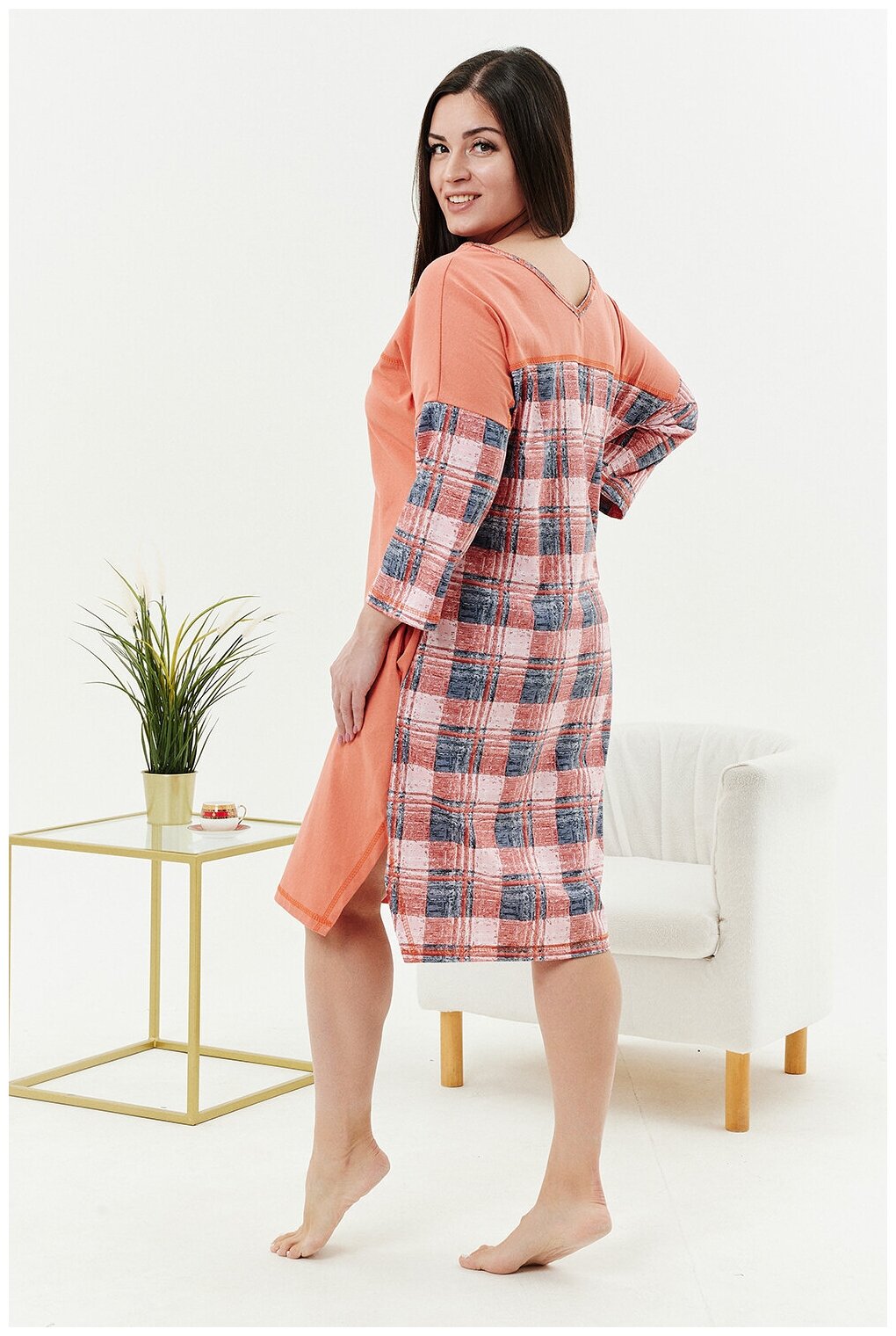 Женское домашнее платье в цвете персик, размер 60 - фотография № 8