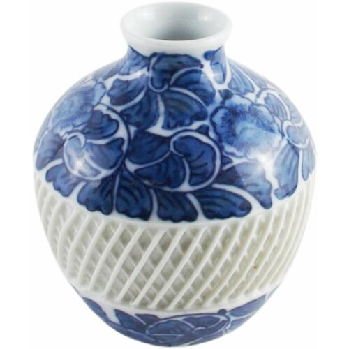 Винтажная миниатюрная ваза "Голубой узор". Фарфор, деколь. Вторая половина ХХ века.
