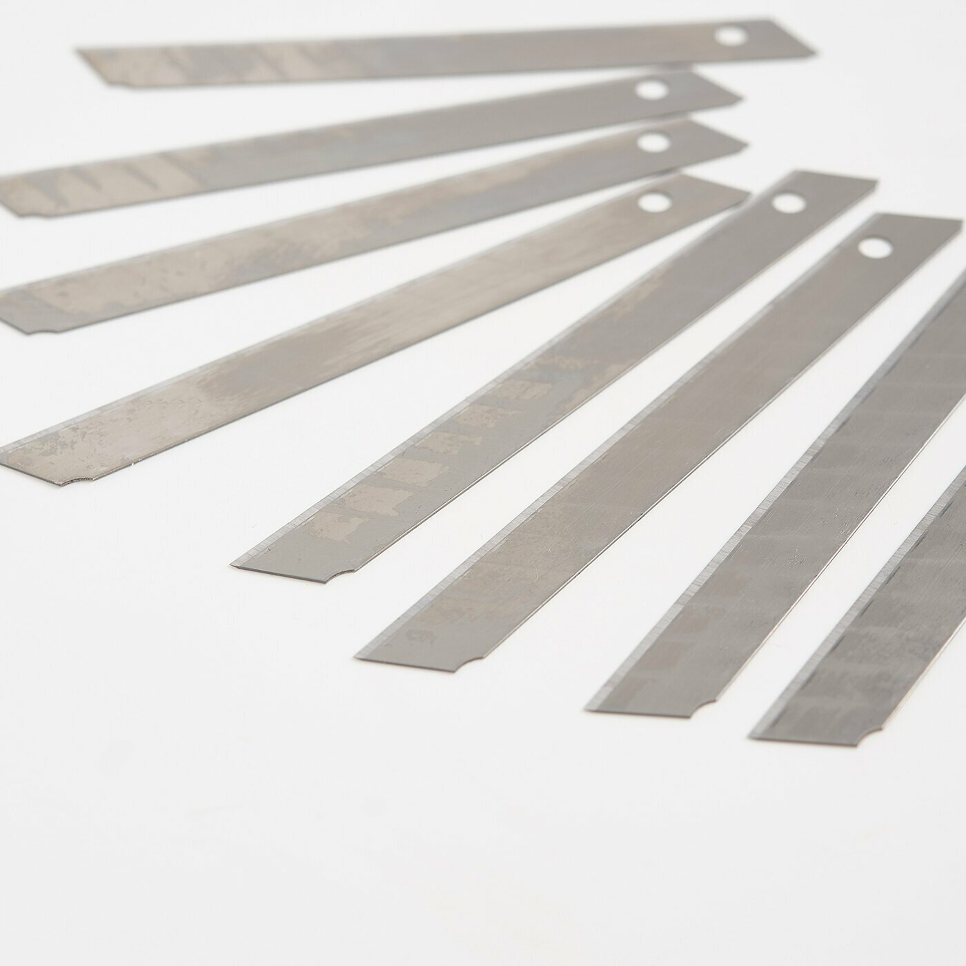 Запасные сегментированный стальные лезвия для строительных ножей REXANT, 9 мм (10 шт)