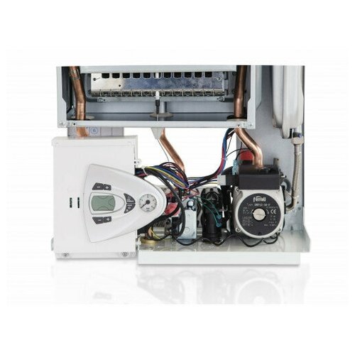 Котёл газовый настенный двухконтурный Ferroli Vitabel С24 с электророзжигом 24 кВт 71480₽