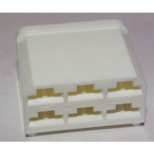 Колодка 6-и клеммовая гнездовых контактов серии 6,3 1/02503/80 (45 7373 9095) - 25 шт