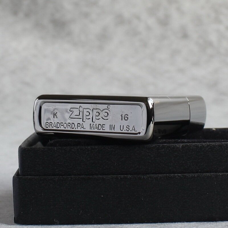 Зажигалка Zippo 150 Black Ice Mirror, новый геометрический классический логотип - фотография № 4