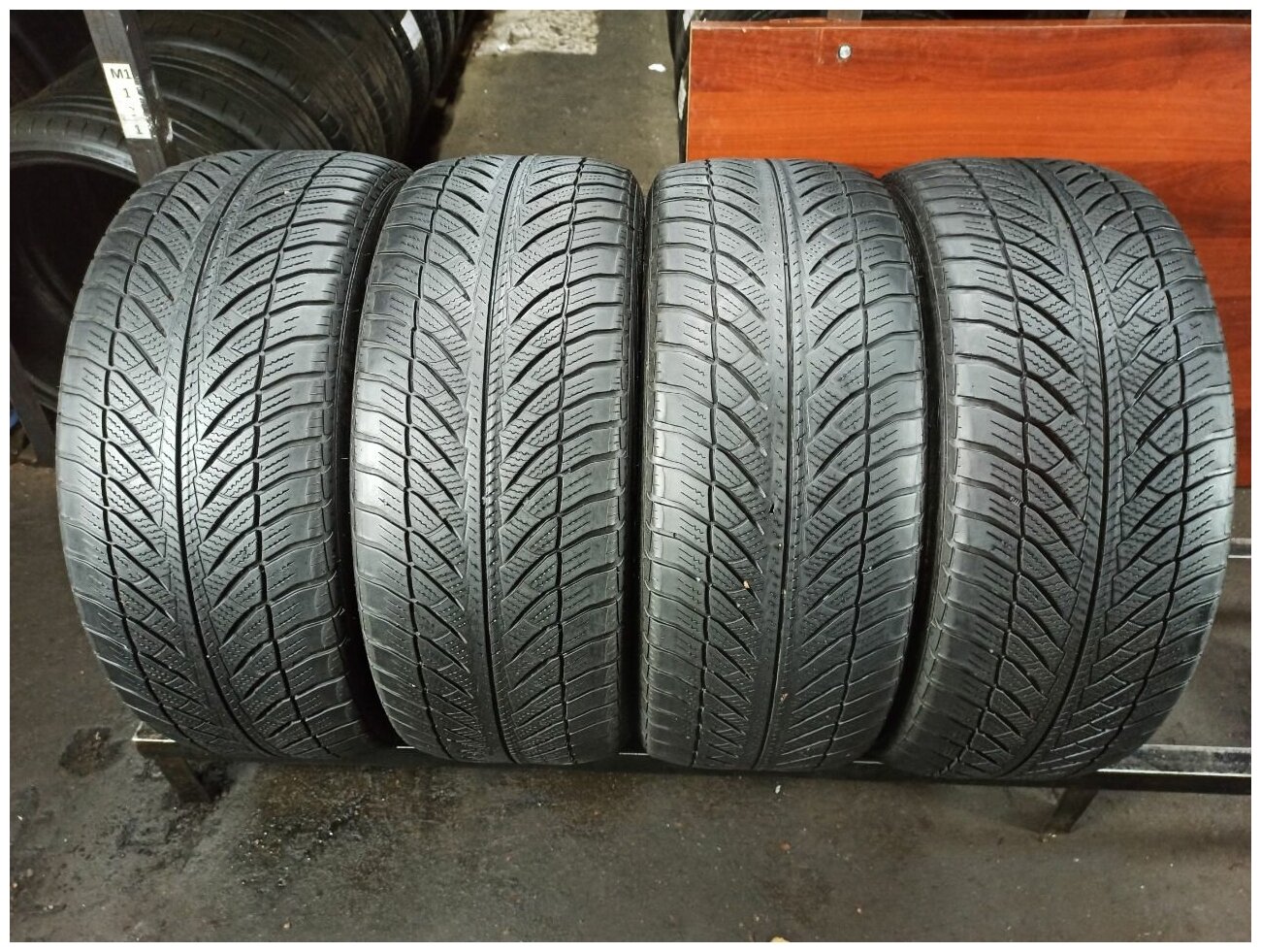 Goodyear UltraGrip 8 Performance 245/45 R19 БУ Шины Зимние