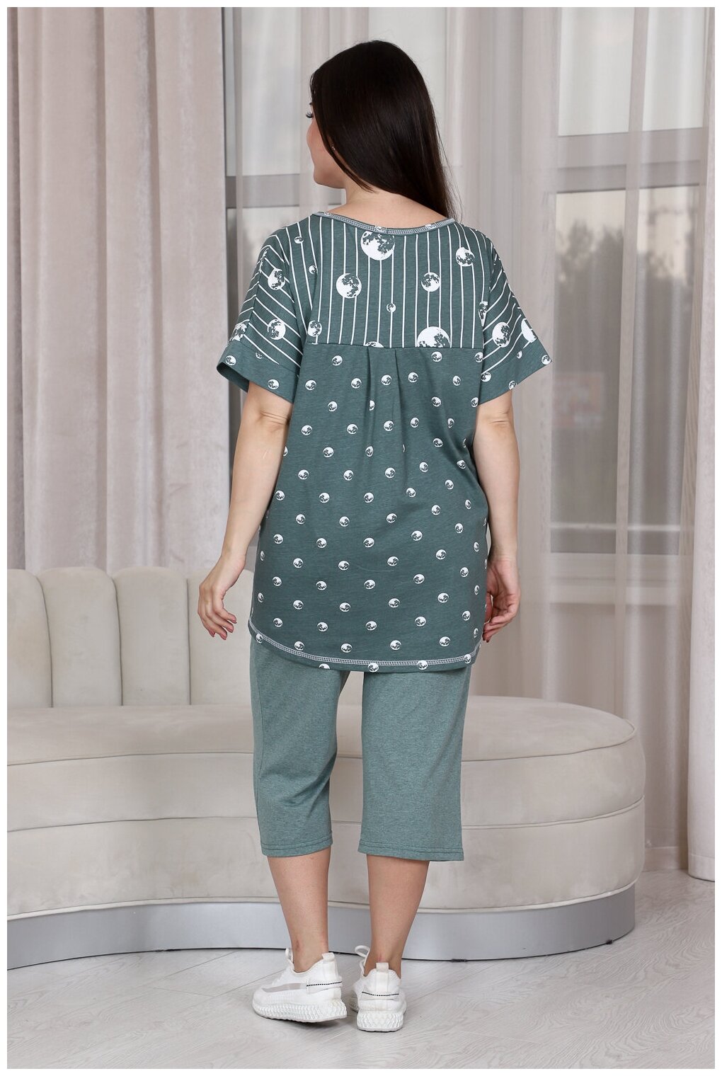 Комплект Натали, бриджи, футболка, капри, короткий рукав, пояс на резинке, карманы, трикотажная, размер 54, зеленый - фотография № 13