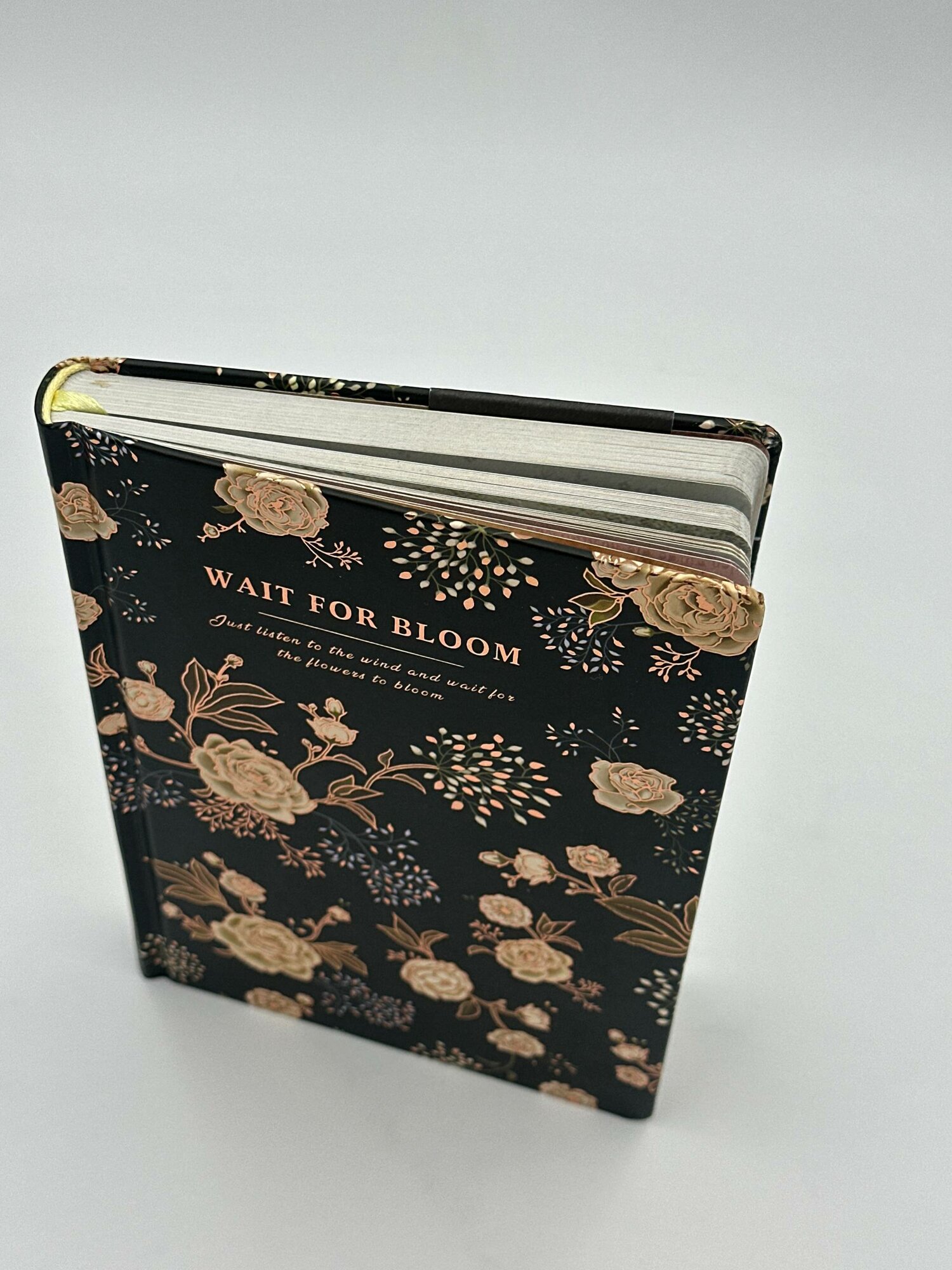 Скетчбук Wait for Bloom, А5 формат, 100 листов, декоративные страницы — фото 1