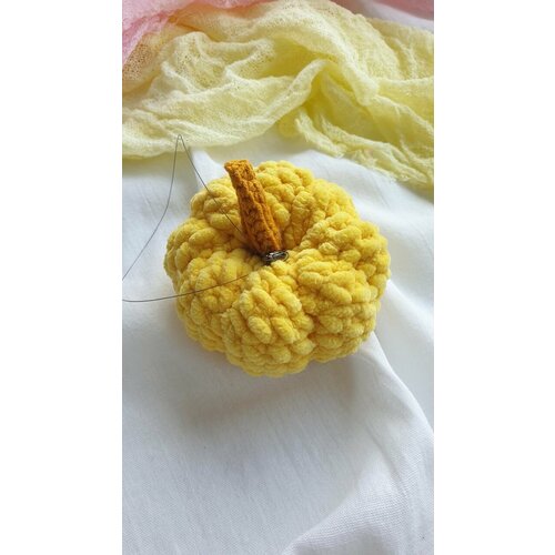 фото Брелок, вязаная фактура, желтый mamadoma - игрушки, пледы, грызунки