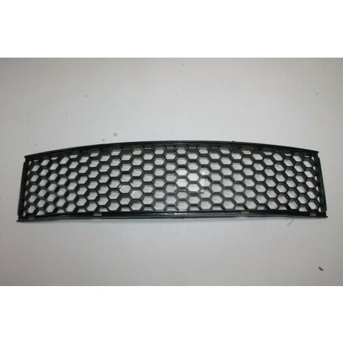 Решетка бампера Chery Bonus перед центр 880₽