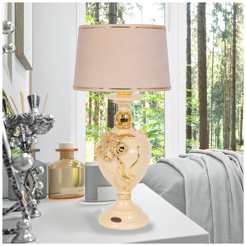 Настольная лампа Bogacho Флер де Лис бежевая с кремовым абажуром Тюссо Конфети