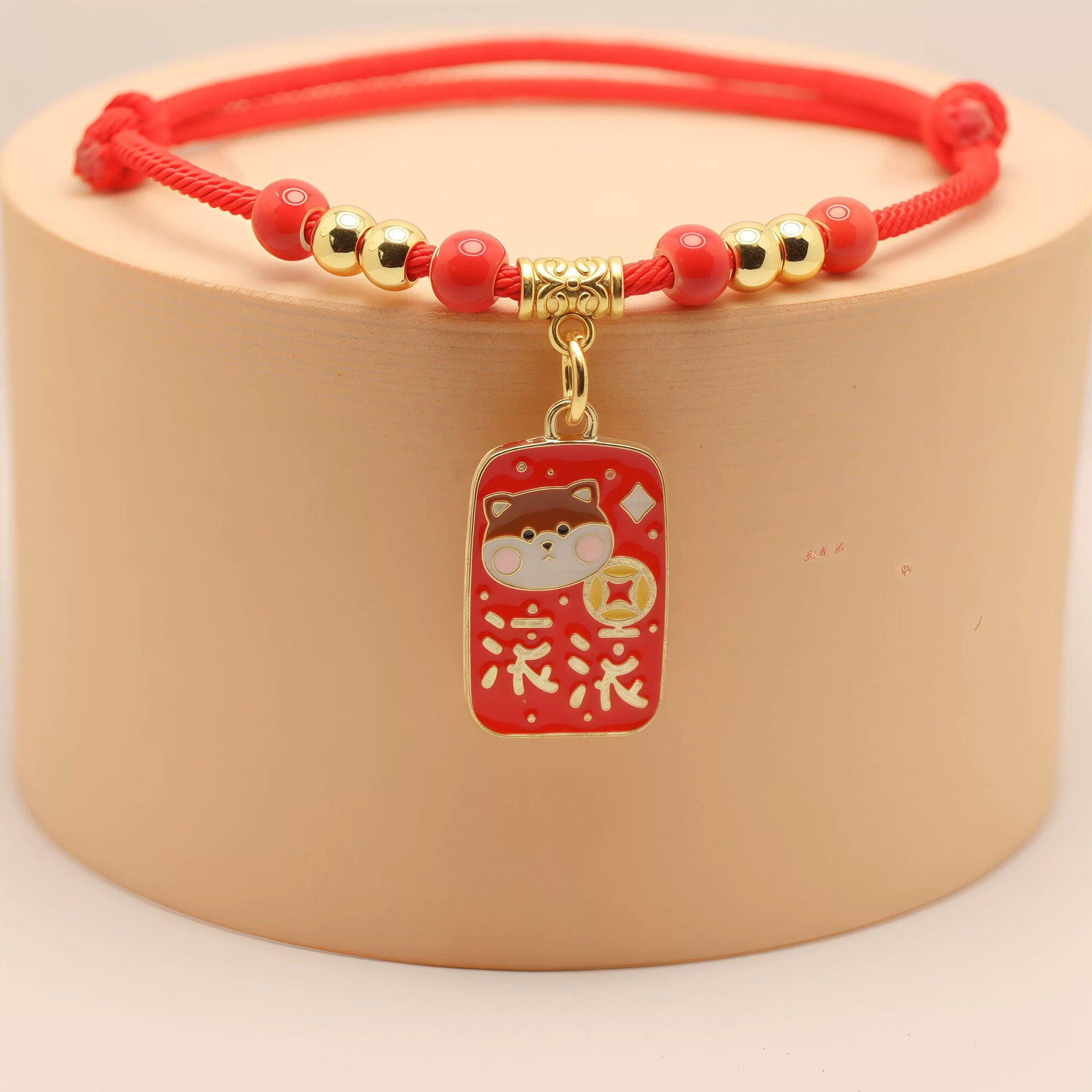 Красный регулируемый ошейник Rolling Charm без колокольчика - размер S для собак 1-5 фунтов и кошек 1-8 фунтов