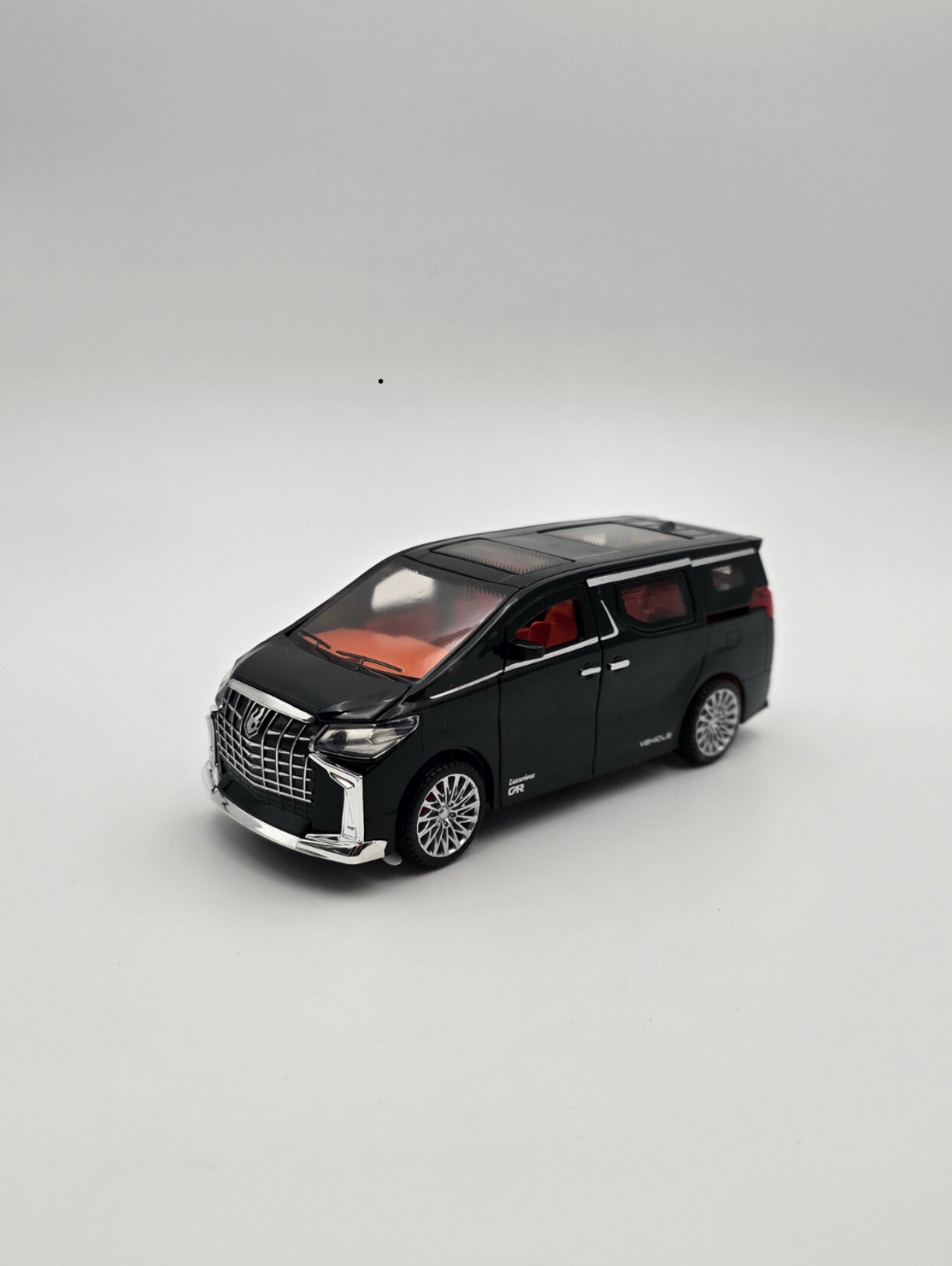 TOYOTA, Металлическая машинка для детей, с дистанционным управлением, светом и звуком.