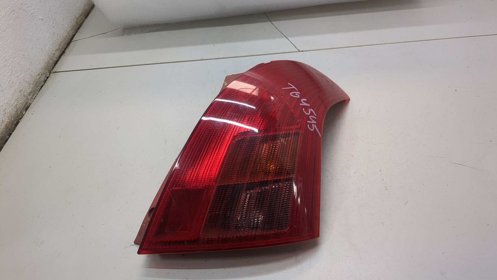 Фонарь (задний) правый Suzuki Swift Б/У