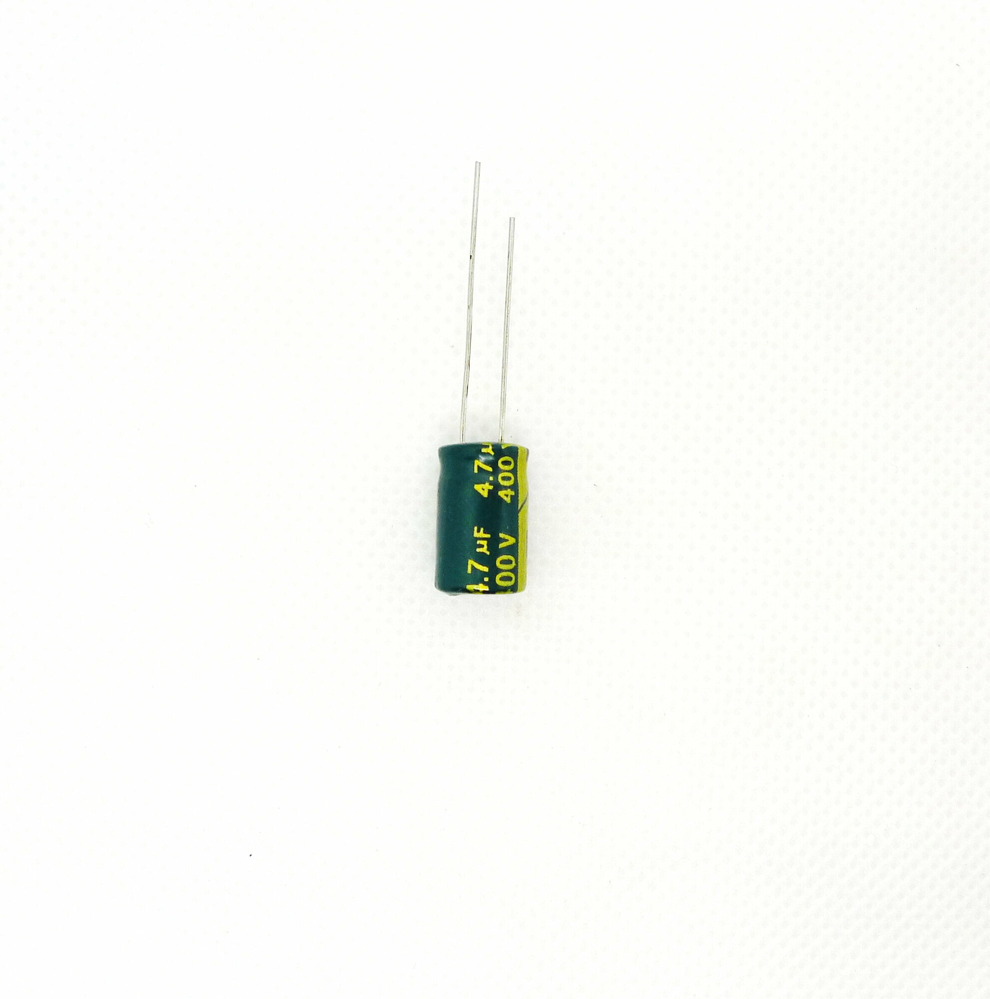 400V, 4.7 uF, +-20%, 8*12 мм, алюминиевый электролитический конденсатор