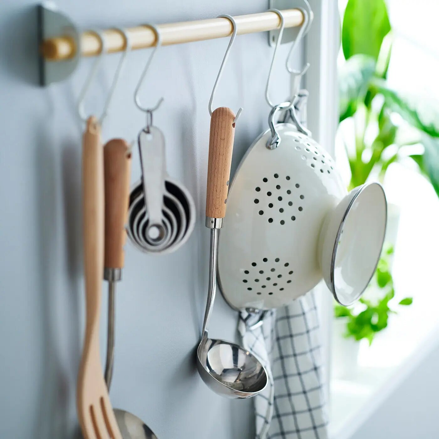 Изображение Половник VARDAGEN IKEA, нержавеющая сталь, ручка бук, длина 33 см