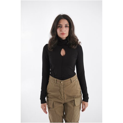 фото Черная водолазка с вырезом под шеей (s) la haine inside us