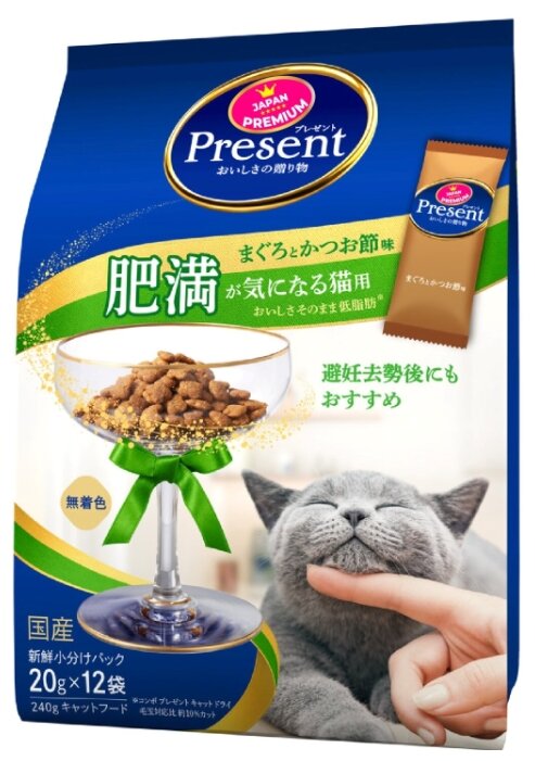 Лакомство для кошек Japan Premium Pet PRESENT с низким содержанием жира для контроля веса на основе японского тунца бонито, 240 г - фотография № 1