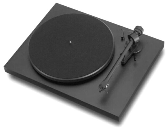 Виниловый проигрыватель Pro-Ject Debut III