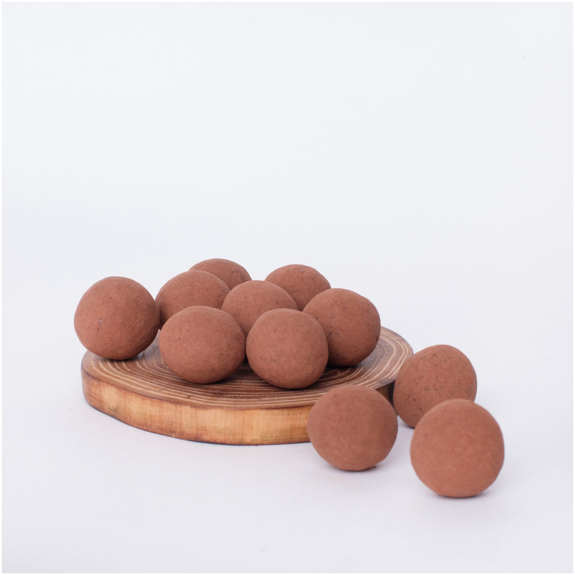Драже Tiramisu Какао орехи Фундук в шоколадной глазури и в бархатной какао-обсыпке, 200 г.