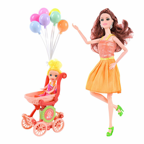 Кукла Барби с ребенком в коляске.