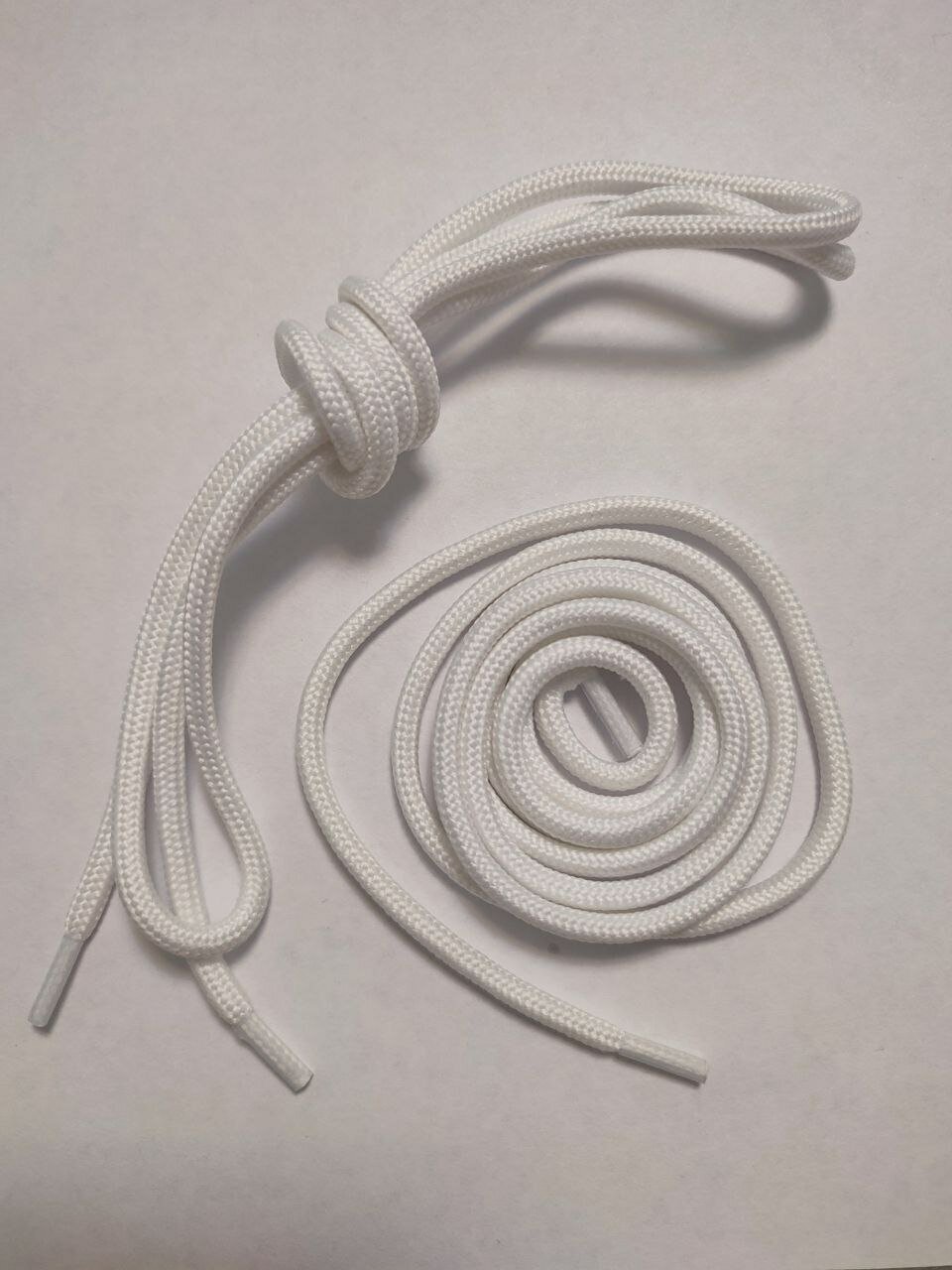 Шнурки круглые с наполнителем ширина 5мм длина 120см, белые - фотография № 2