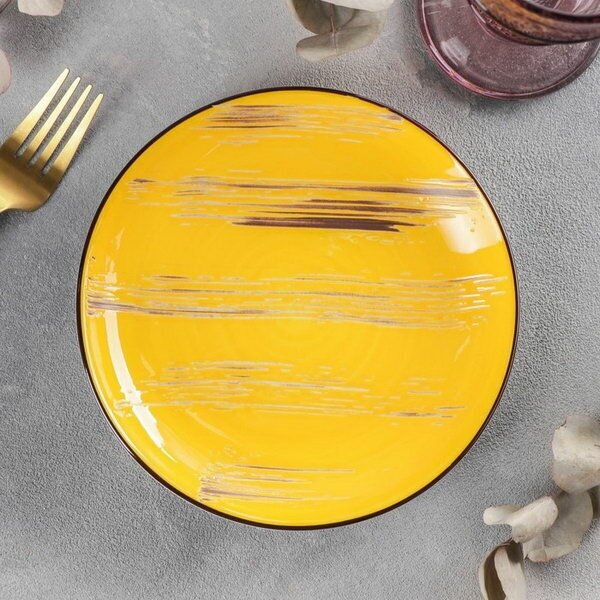 Тарелка фарфоровая десертная Wilmax Scratch, d=17.5 см, цвет жёлтый