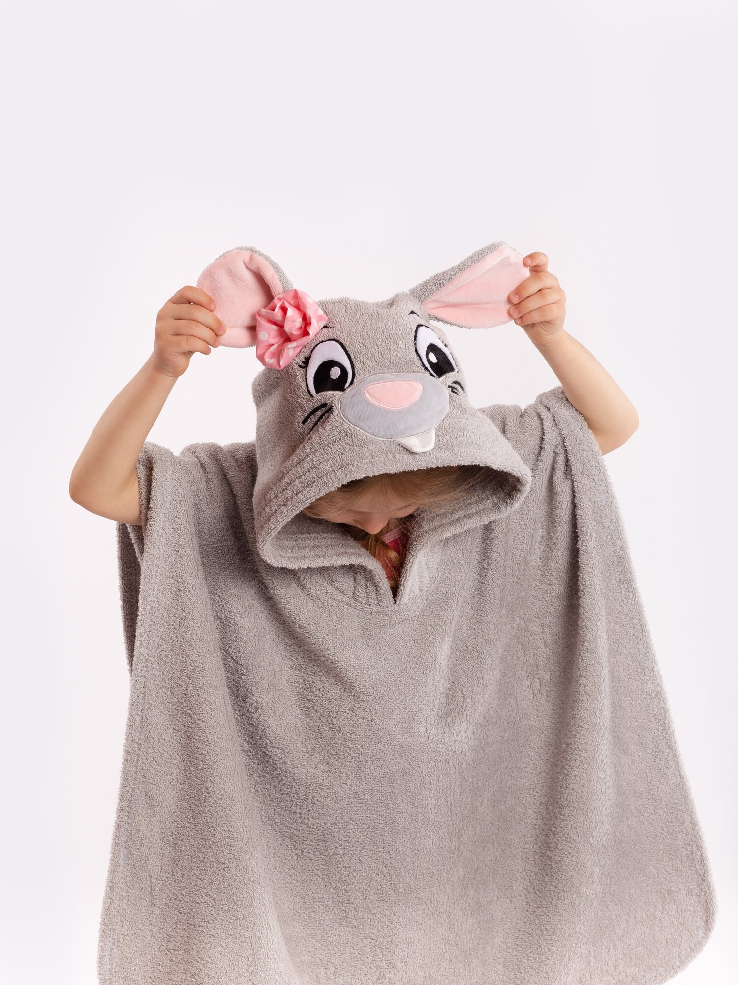 Полотенце-пончо Fluffy Bunny Мышь, цвет Светло-серый, Размер 132Х67см, 100% хлопок, 380гр/м2 - фотография № 1