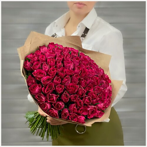 Изображение товара Монобукет Букет Маркет "Малиновые розы", 75 роз, высота 40 см