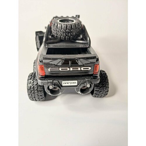 Модель автомобиля Ford Raptor F150 6x6 с дымом коллекционная металлическая игрушка масштаб 1:24 черный