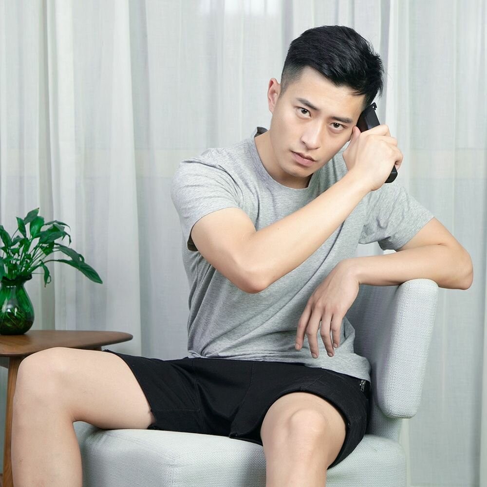 Машинка для стрижки волос Enchen Boost Hair Trimmer (черная) — фото 1