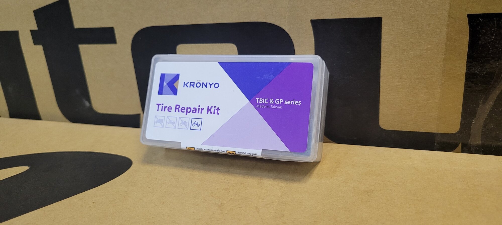 Велоаптечка Kronyo TBIC-23C, с клеем