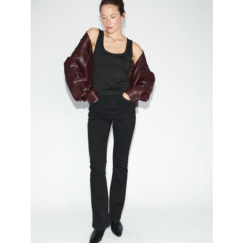 фото Джинсы клеш zarina, размер s (ru 44)/170, черный