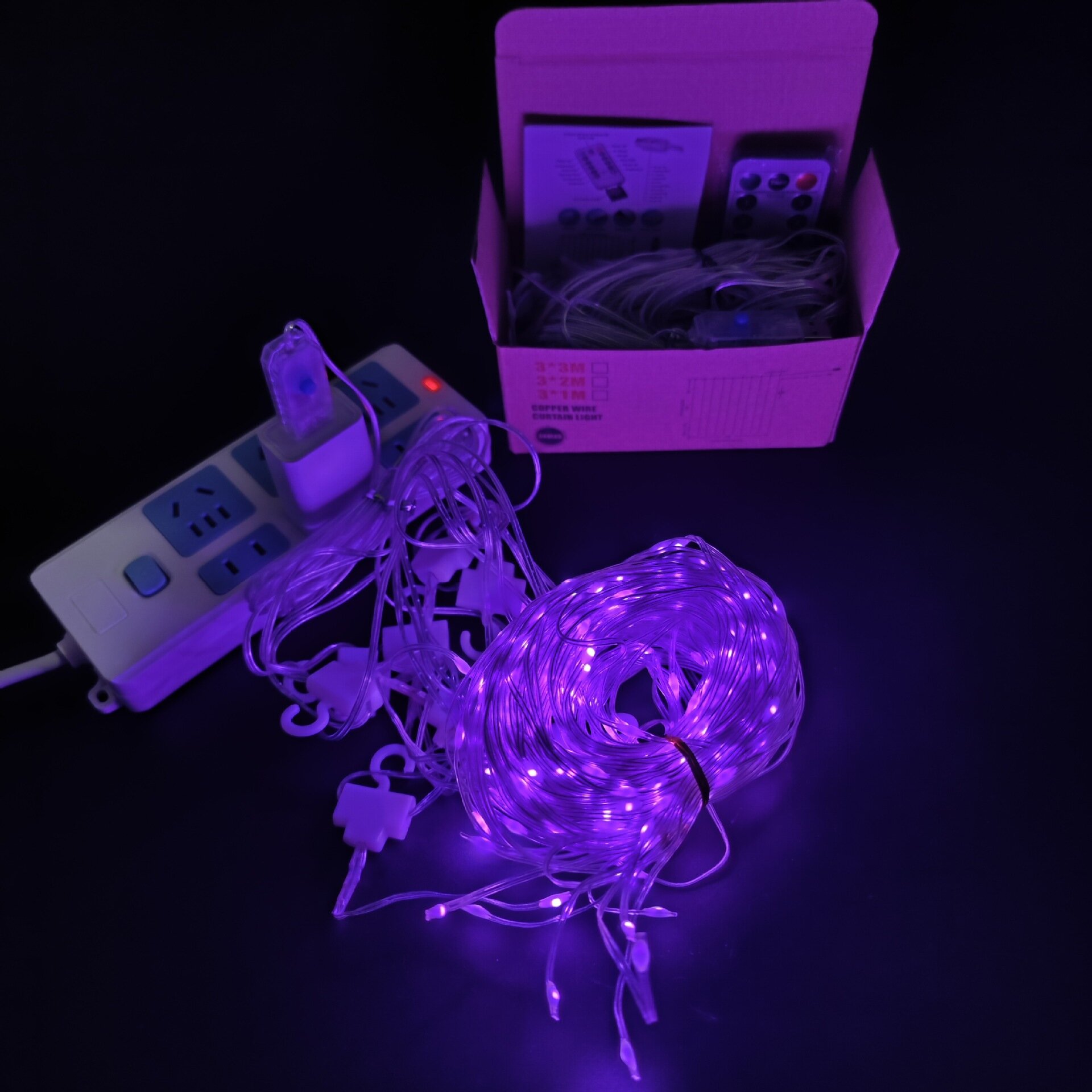 Гирлянда-штора ПВХ 3x1м 100 диодов, фиолетовый, с пультом и крючками, USB, декор для комнаты