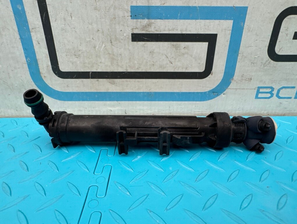 Форсунка омывателя фары Mercedes-Benz M-Class 2014 W166 642.826 3.0 OEM A1668601147