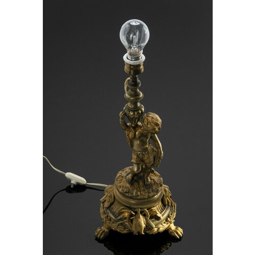 Лампа настольная с фигуркой путти на основании и зооморфным декором, бронза