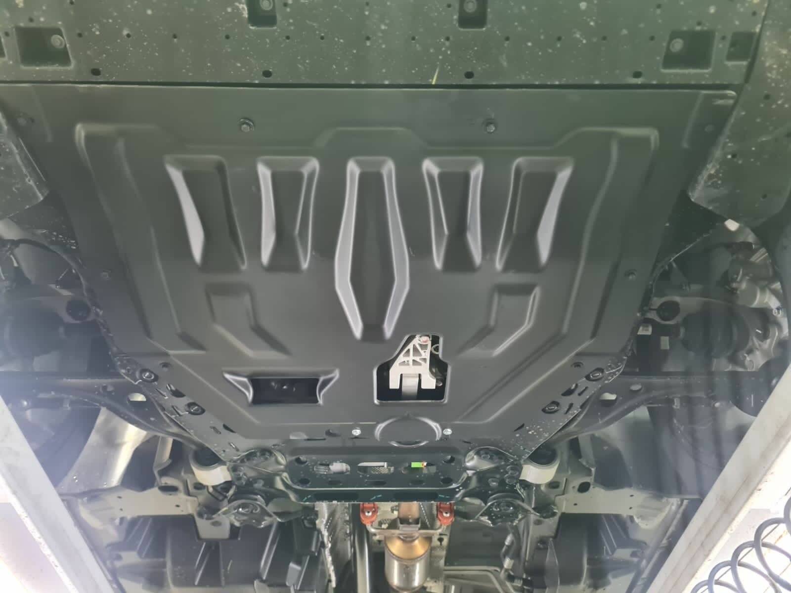 51.01K Защита картера двигателя и КПП GAC GS8_M8 (2023-) / TRUMPCHI M8 (2023-) (композит 6мм)