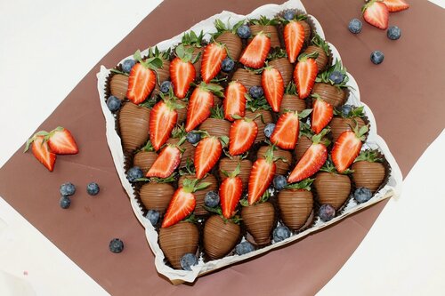 Изображение товара Набор из клубники в молочном бельгийском шоколаде 25-30 ягод