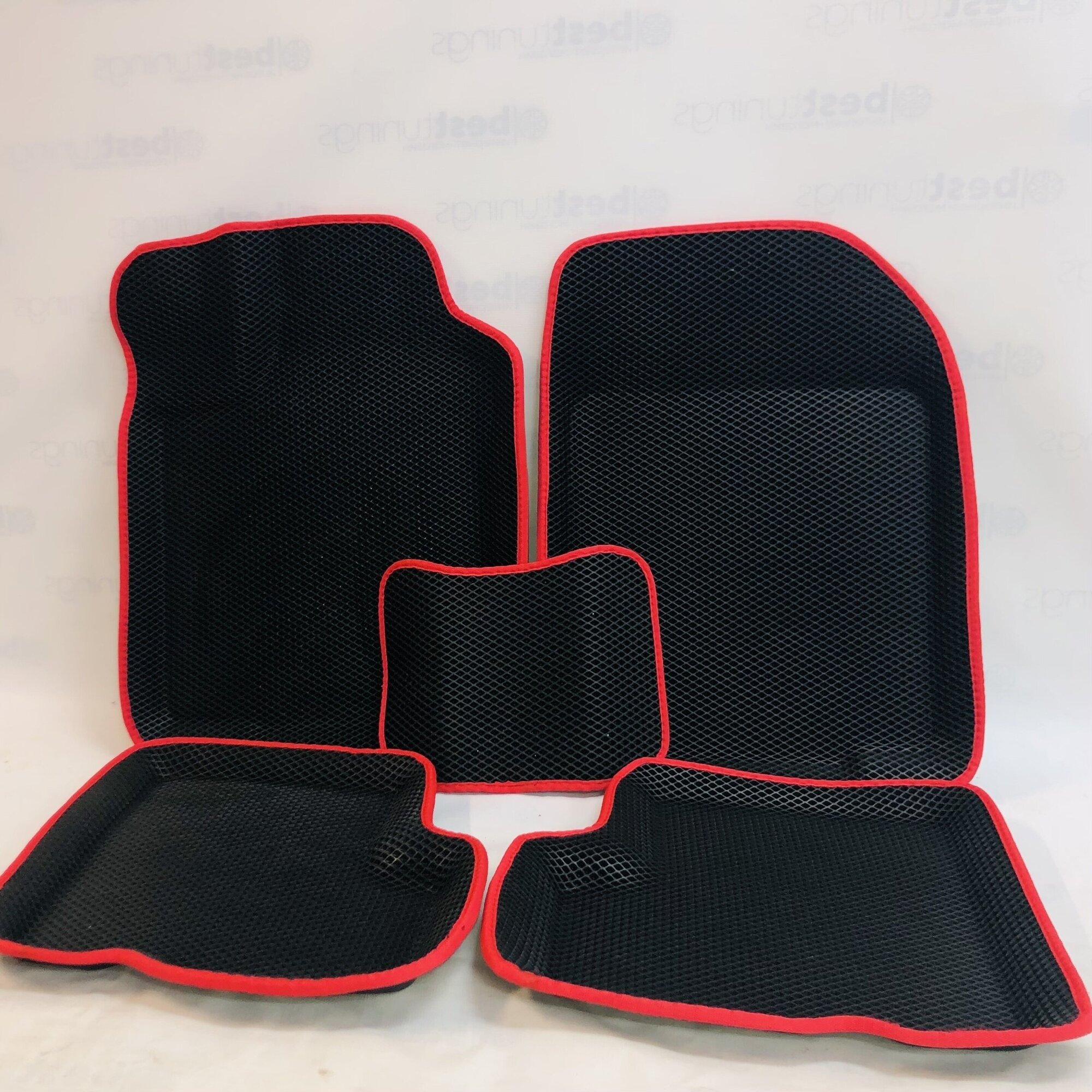 фото Пресс-формовка ковры Рено Сандеро 2008-2012 г. в. "3Д" / коврики Renault Sandero 2008-2012 3D / красный кант