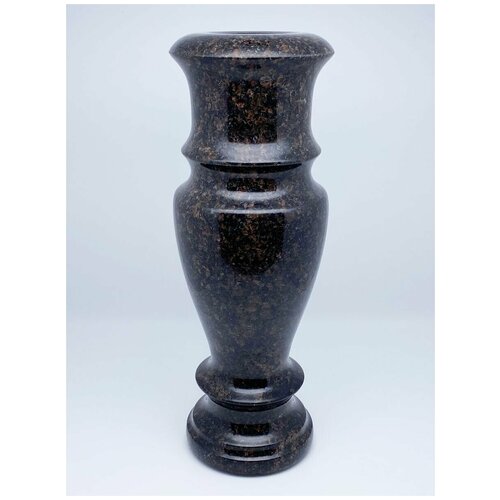 Ваза из Дымовского гранита