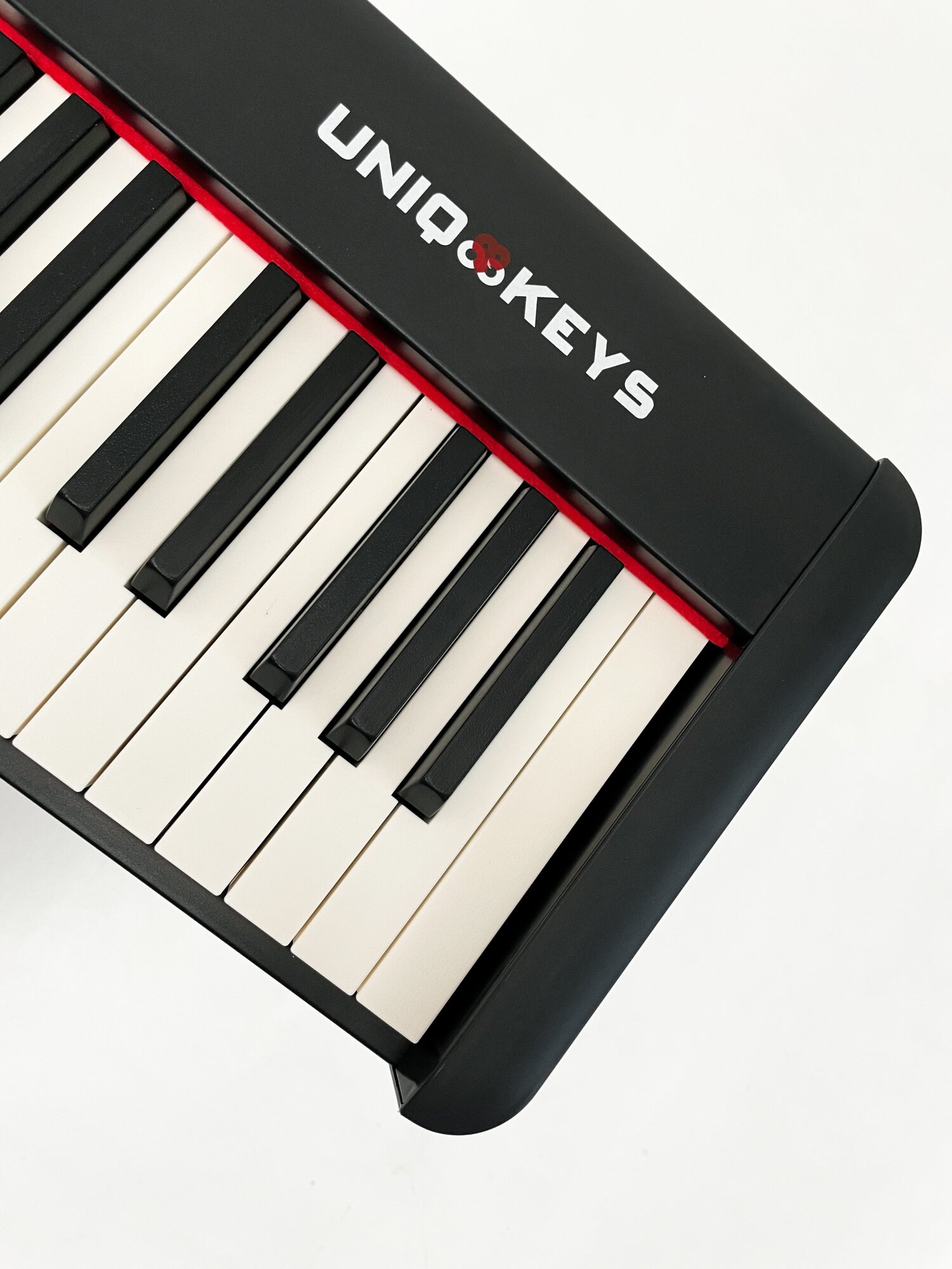 Цифровое пианино с молоточковой клавиатурой UNIQKEYS UDP-88