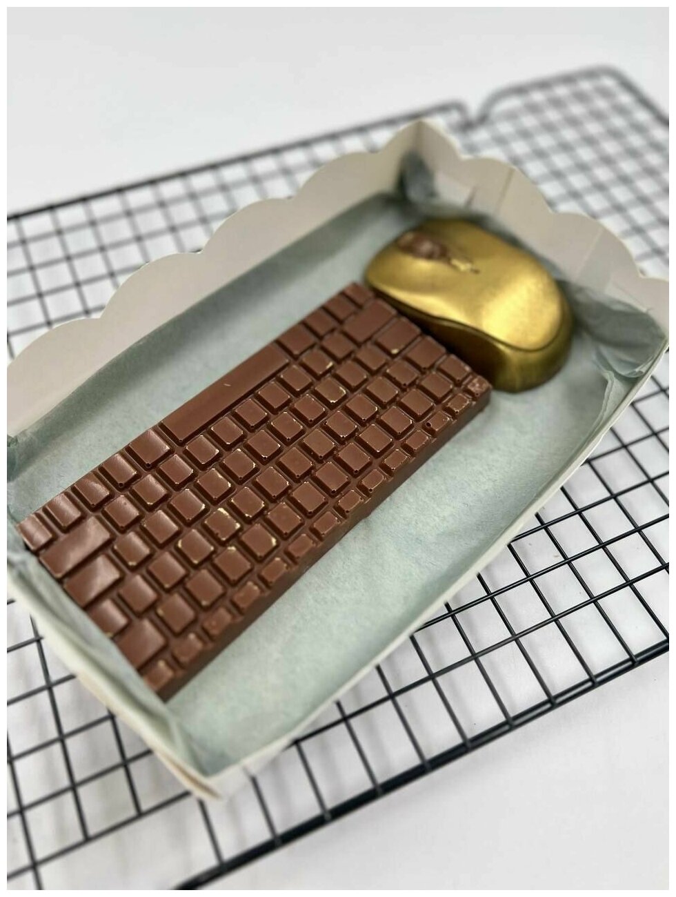 Шоколад фигурный "Набор шоколадный Геймер (клавиатура, мышка компьютерная)" - фотография № 1